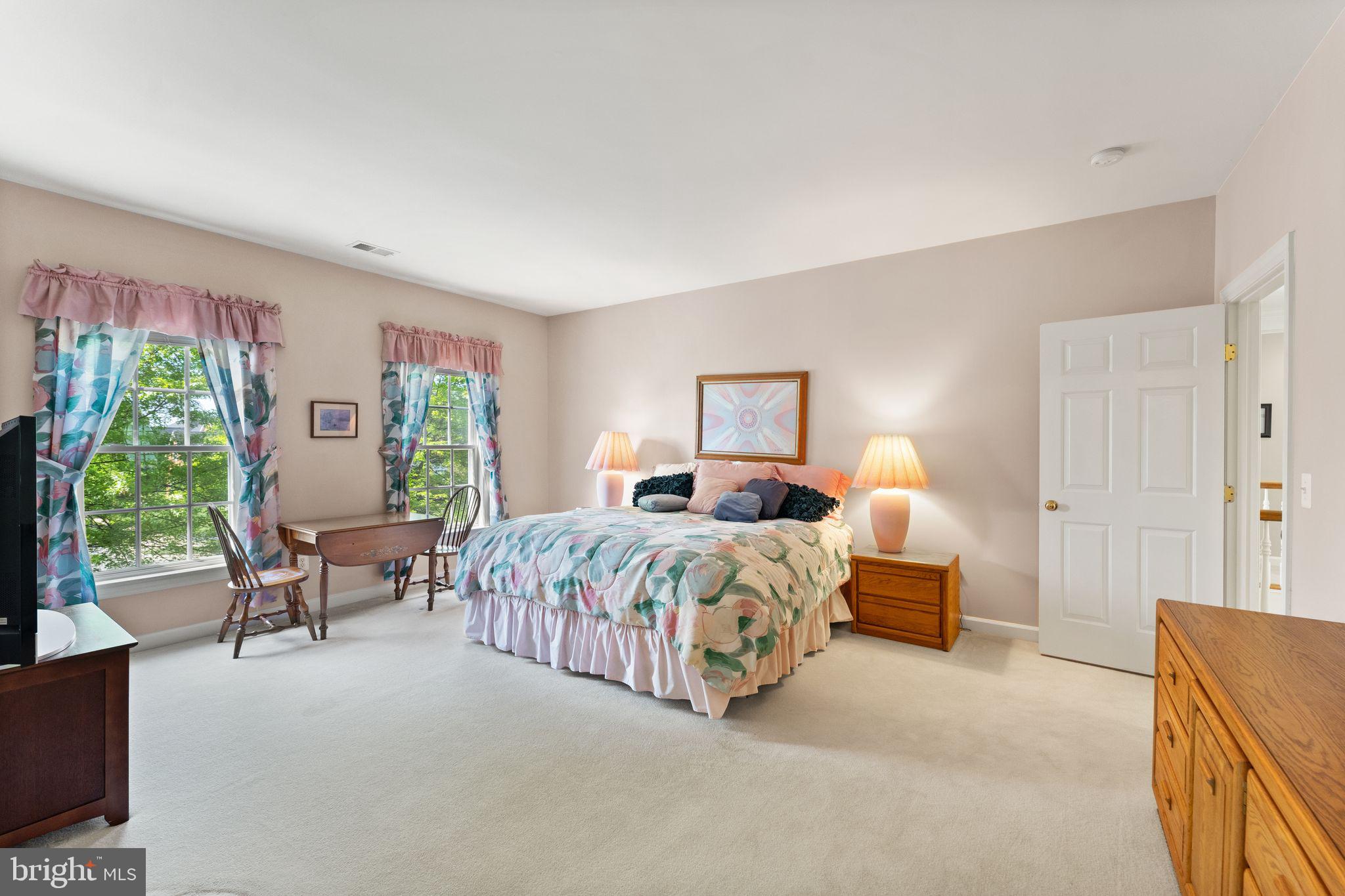 LANSDOWNE ON THE POTOMAC - Residential