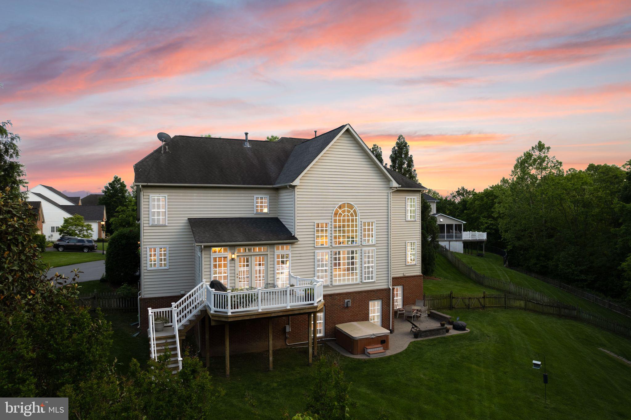 LANSDOWNE ON THE POTOMAC - Residential