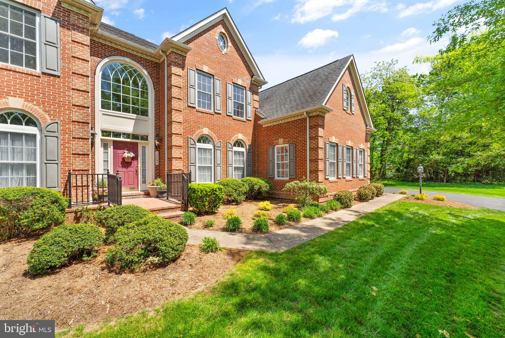 LANSDOWNE ON THE POTOMAC - Residential