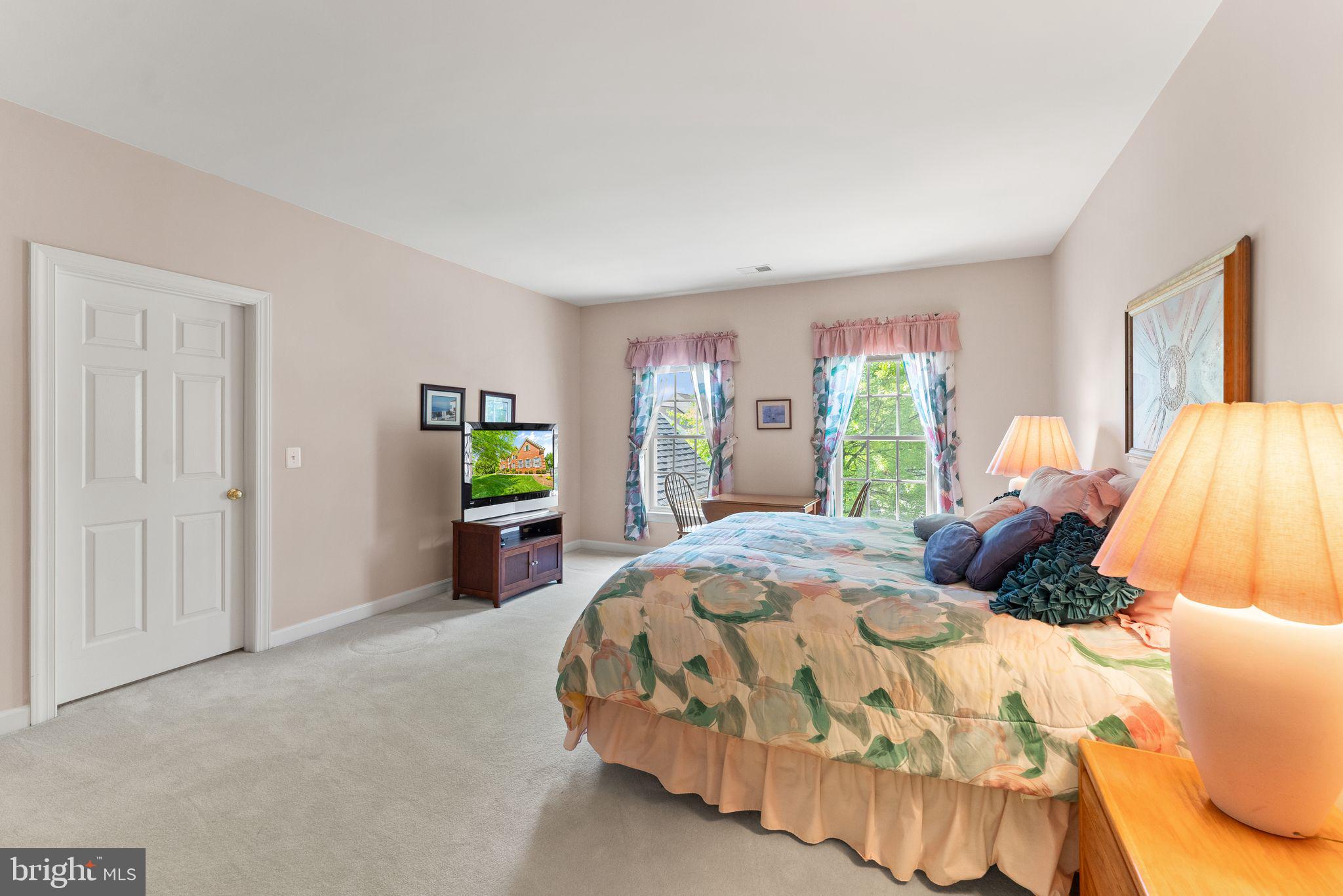 LANSDOWNE ON THE POTOMAC - Residential