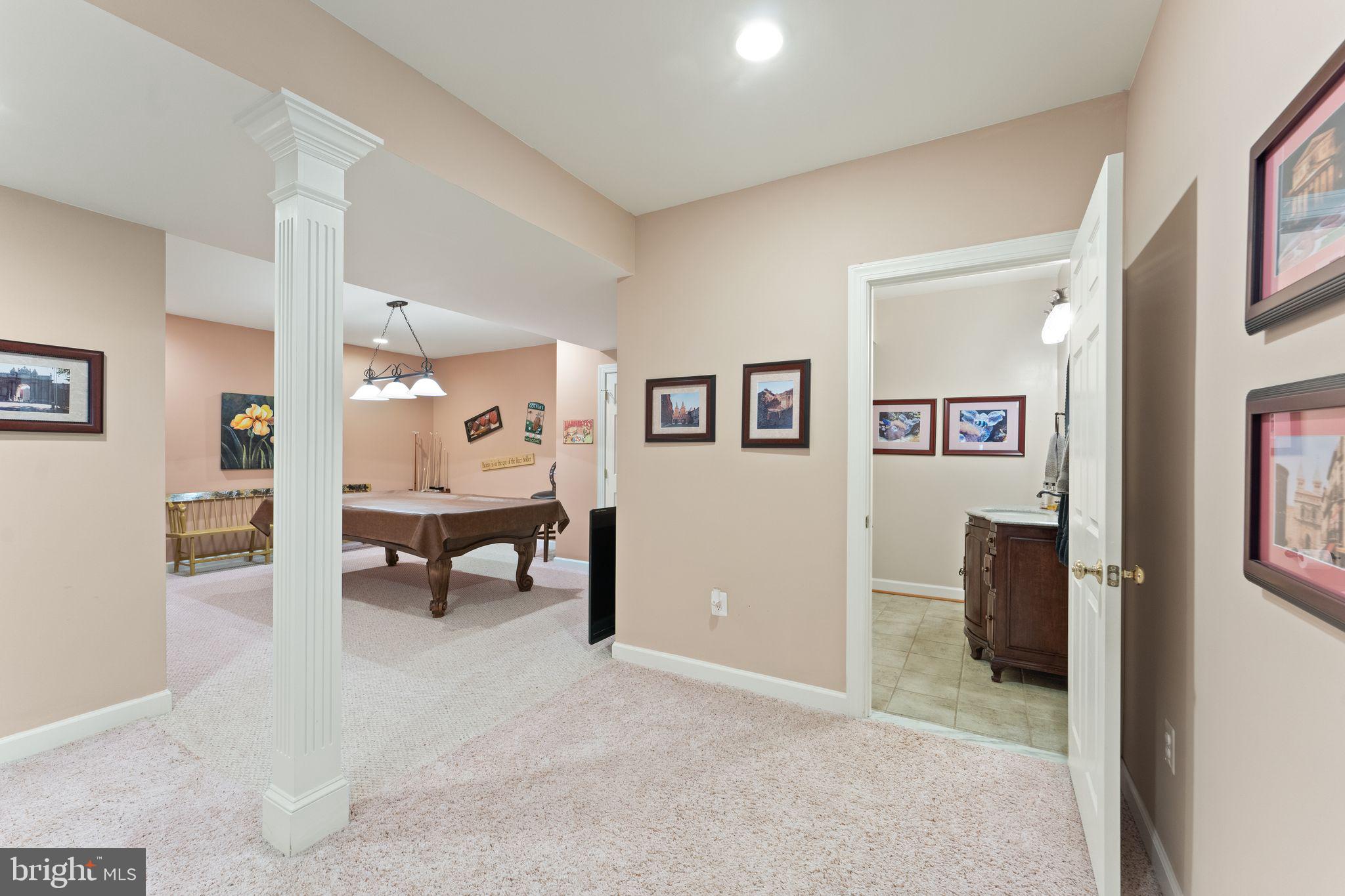 LANSDOWNE ON THE POTOMAC - Residential