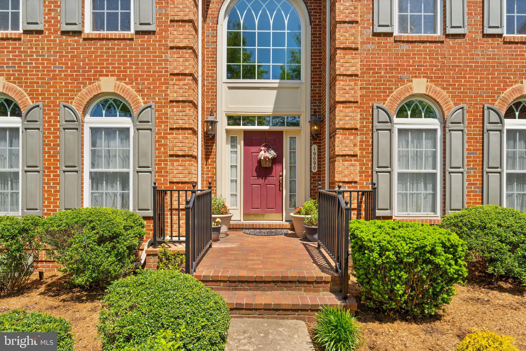LANSDOWNE ON THE POTOMAC - Residential