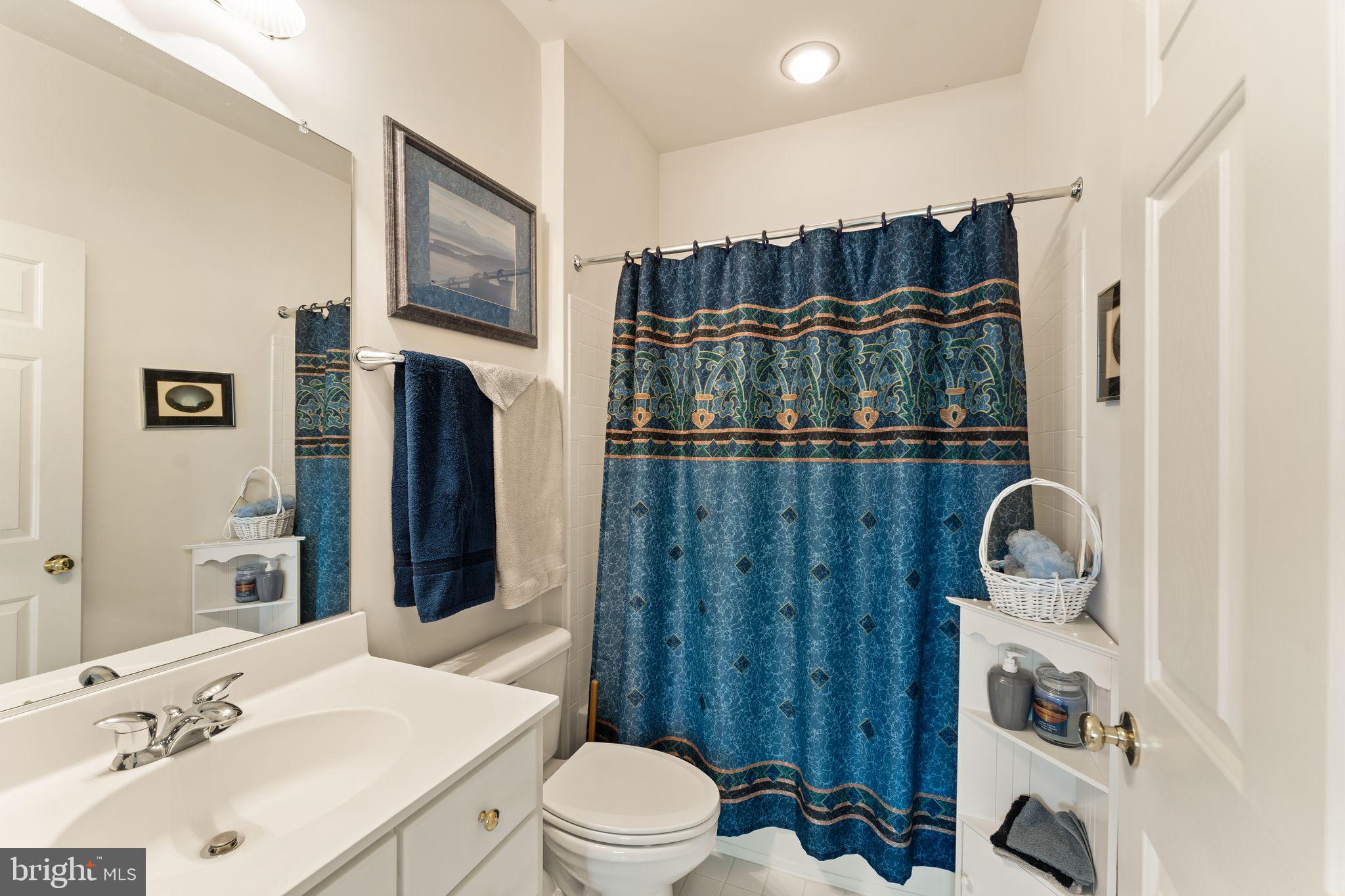 LANSDOWNE ON THE POTOMAC - Residential