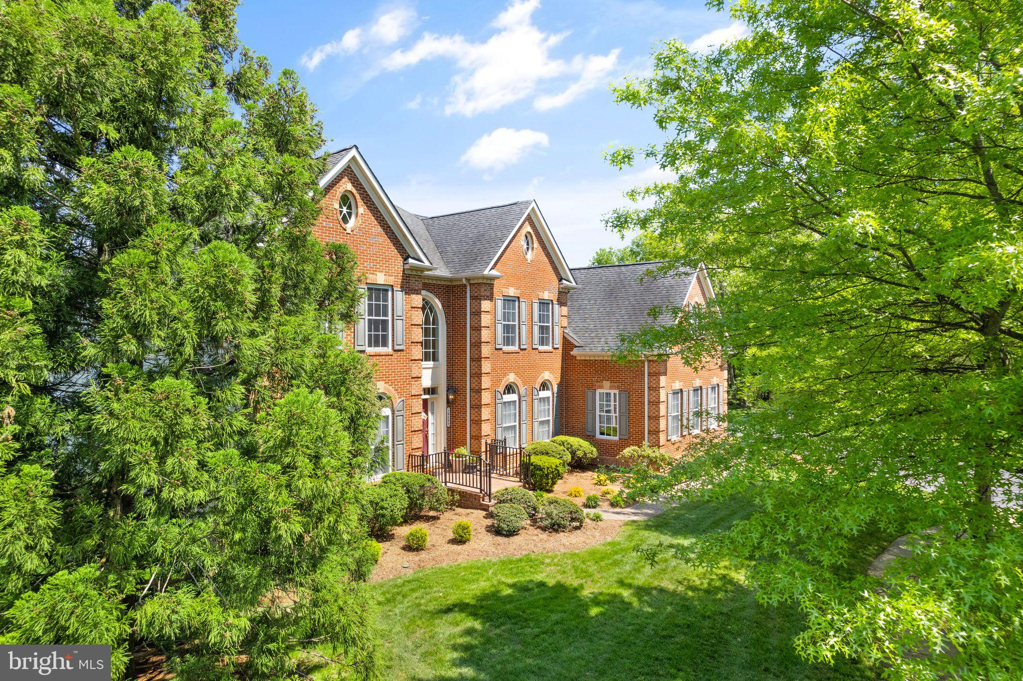 LANSDOWNE ON THE POTOMAC - Residential