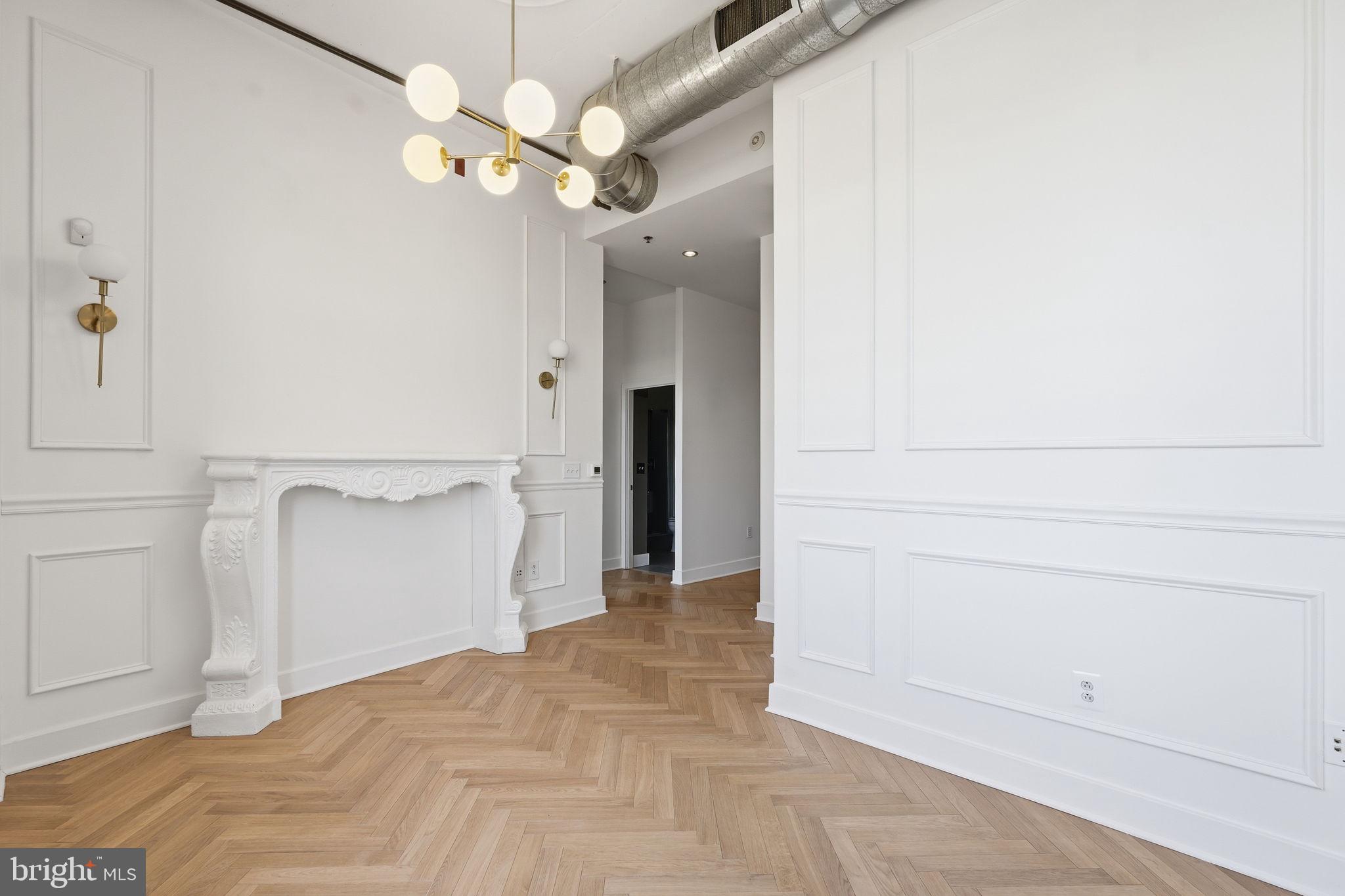 520 JOHN CARLYLE STREET 408