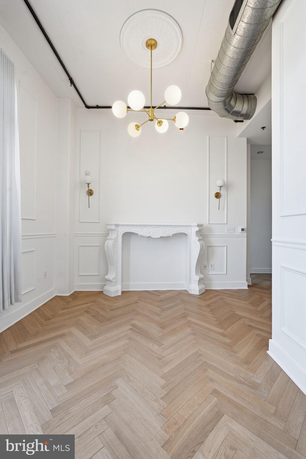 520 JOHN CARLYLE STREET 408