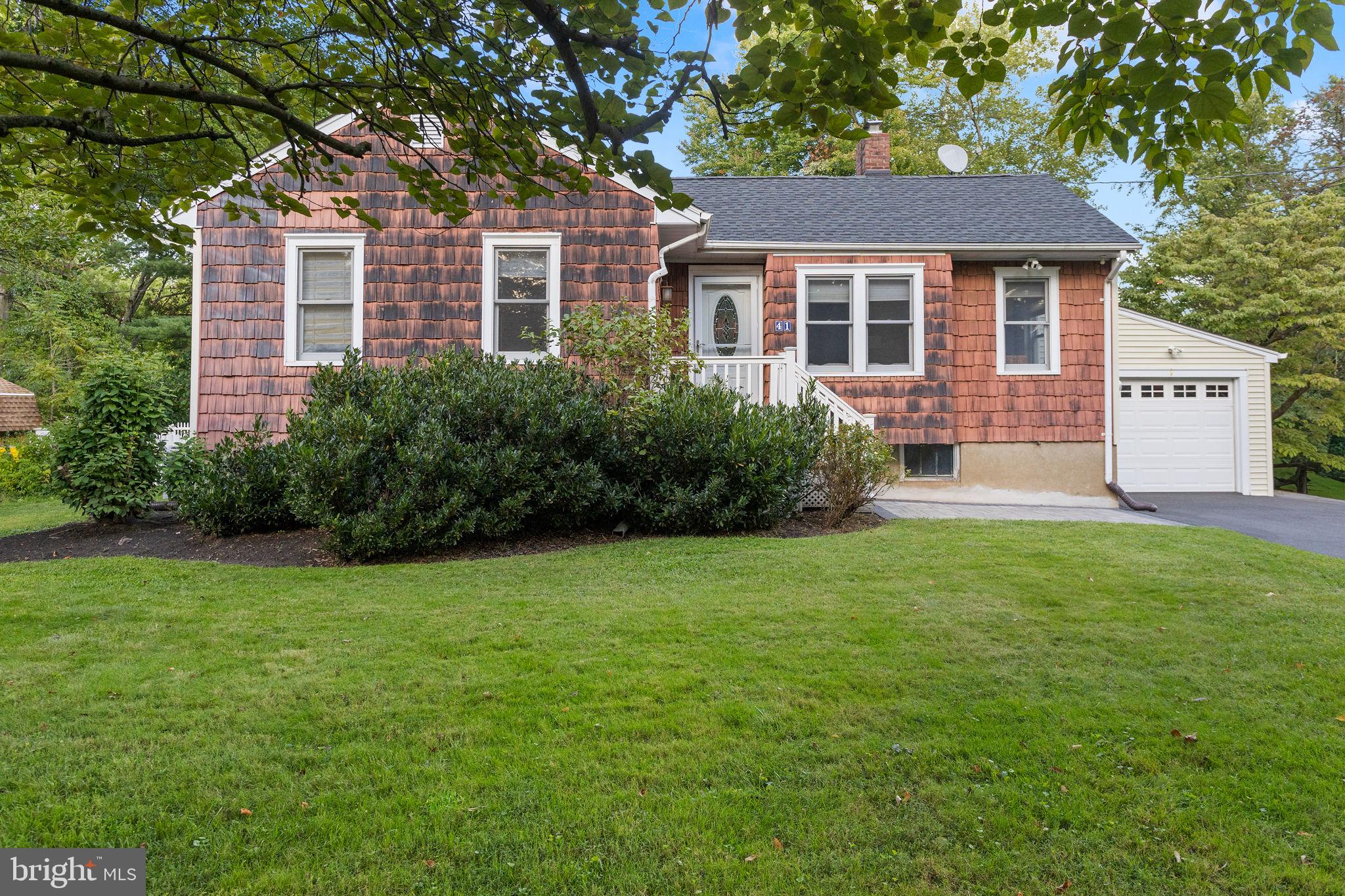 41 HILLSIDE AVENUE