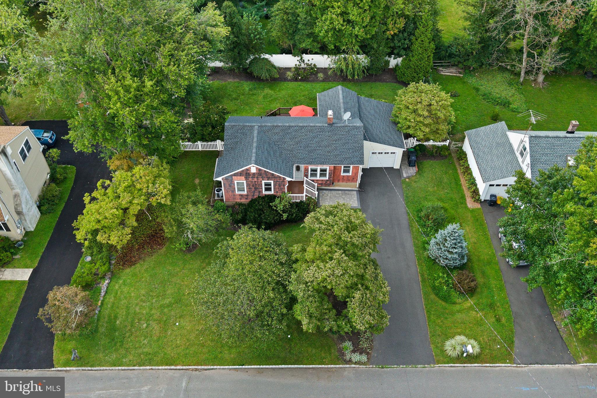 41 HILLSIDE AVENUE