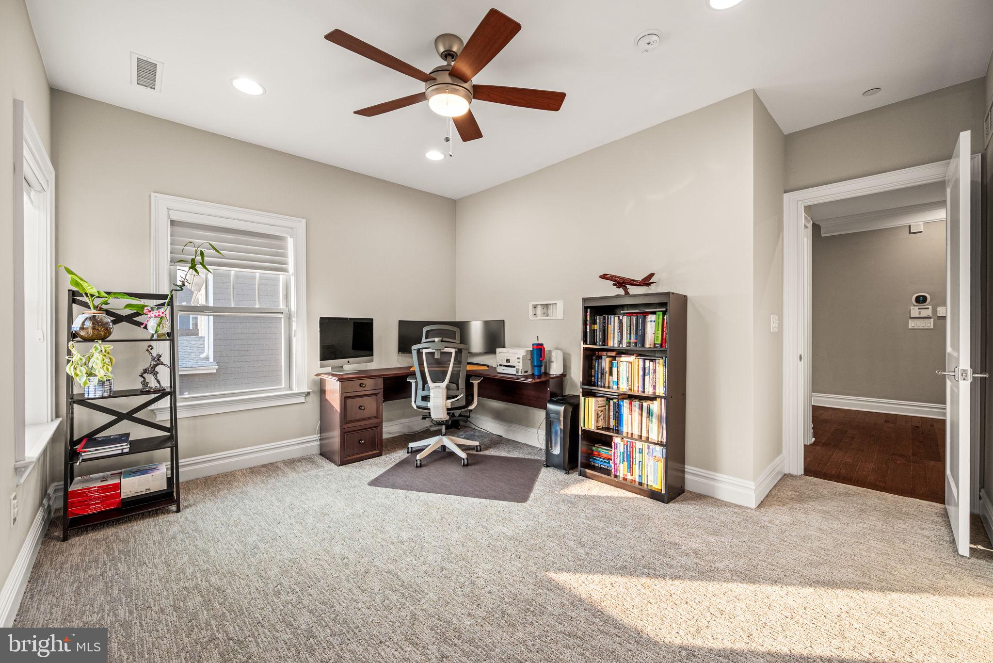 FLOWERS FIELD - Residential