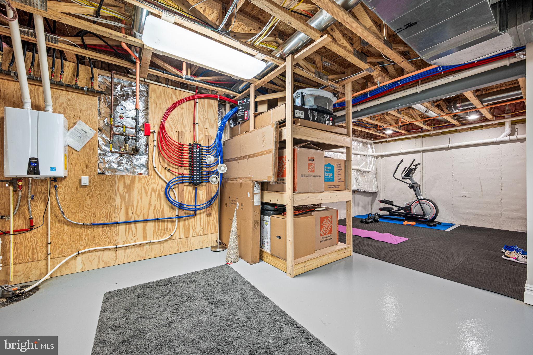 FLOWERS FIELD - Residential