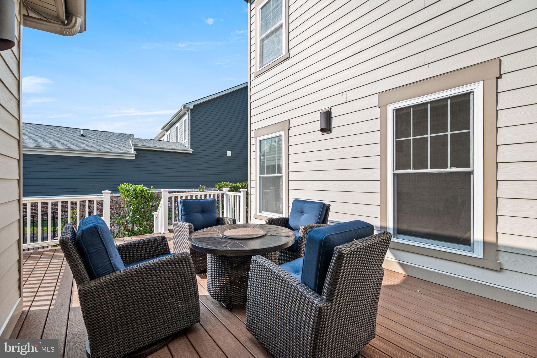 FLOWERS FIELD - Residential