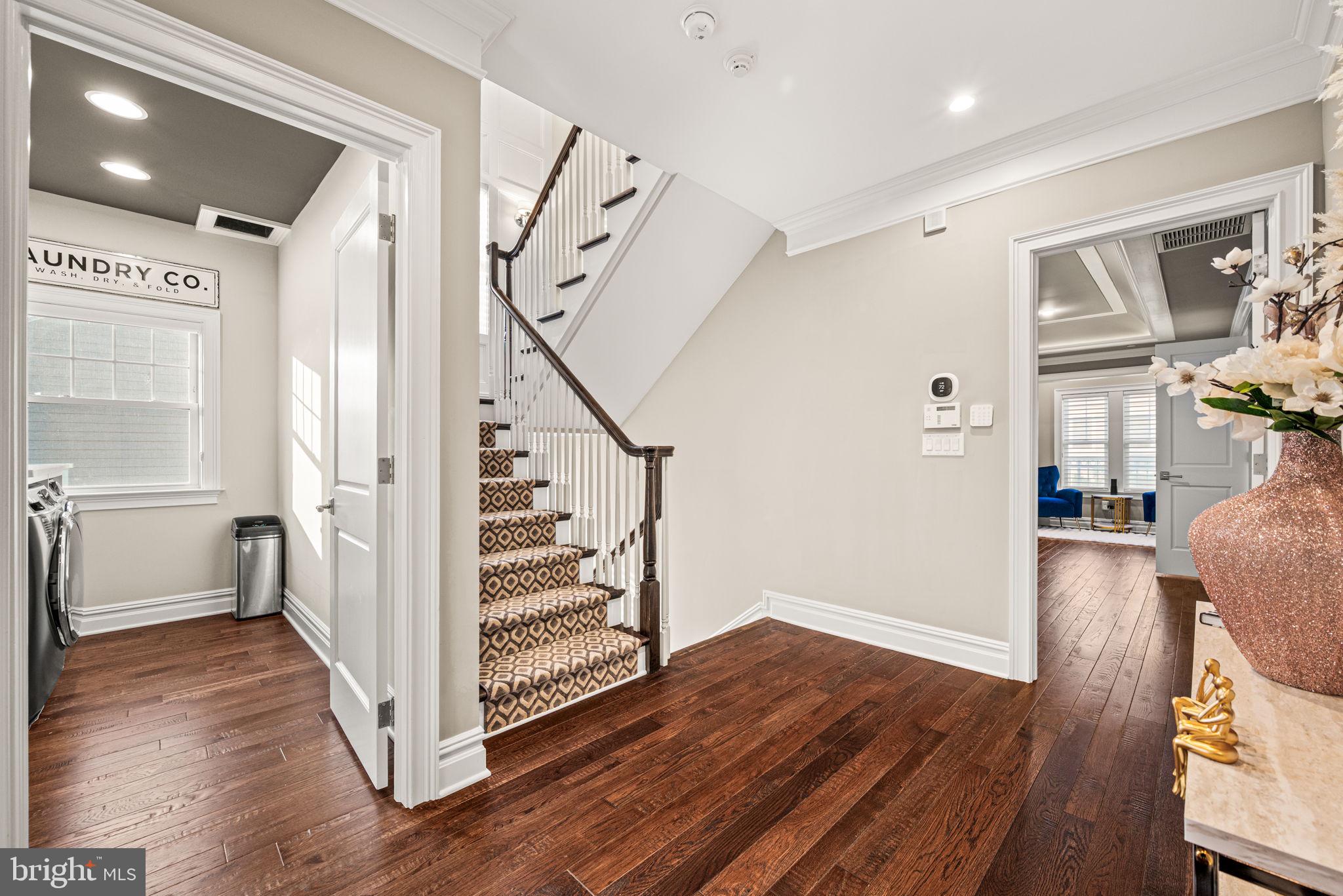 FLOWERS FIELD - Residential