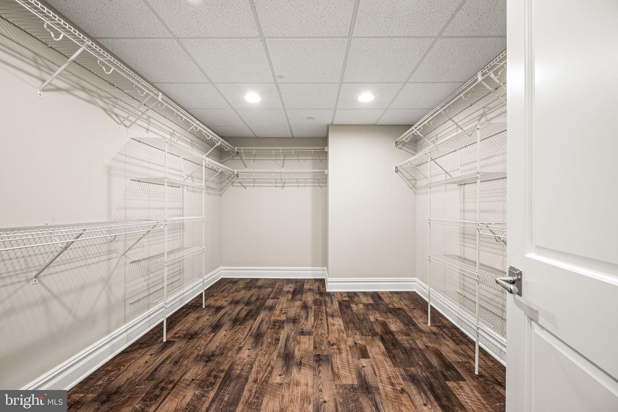 FLOWERS FIELD - Residential