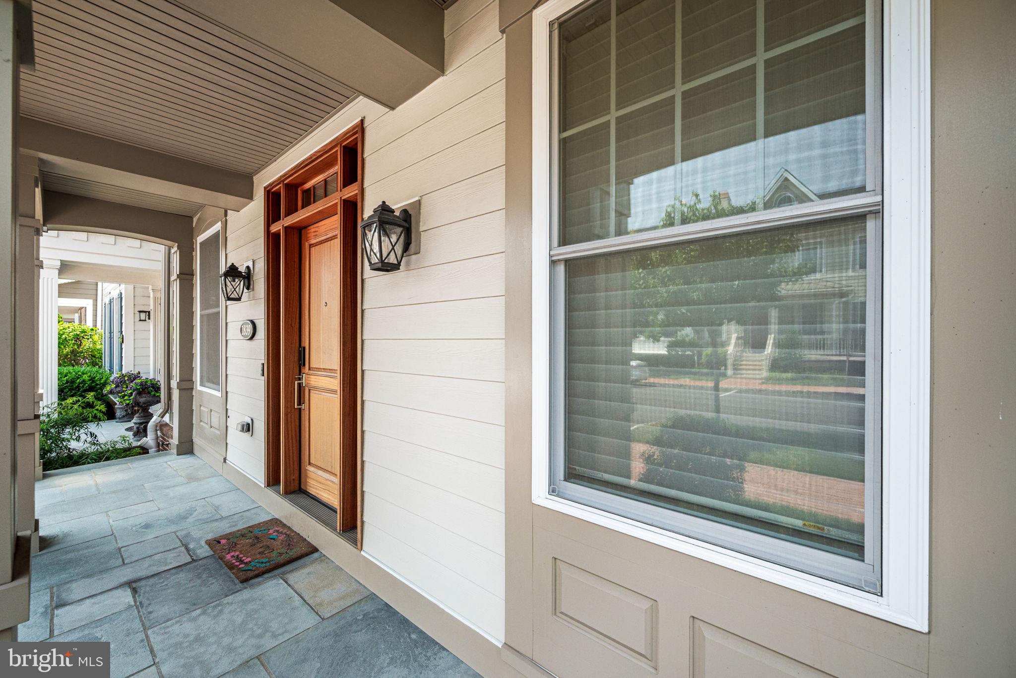FLOWERS FIELD - Residential