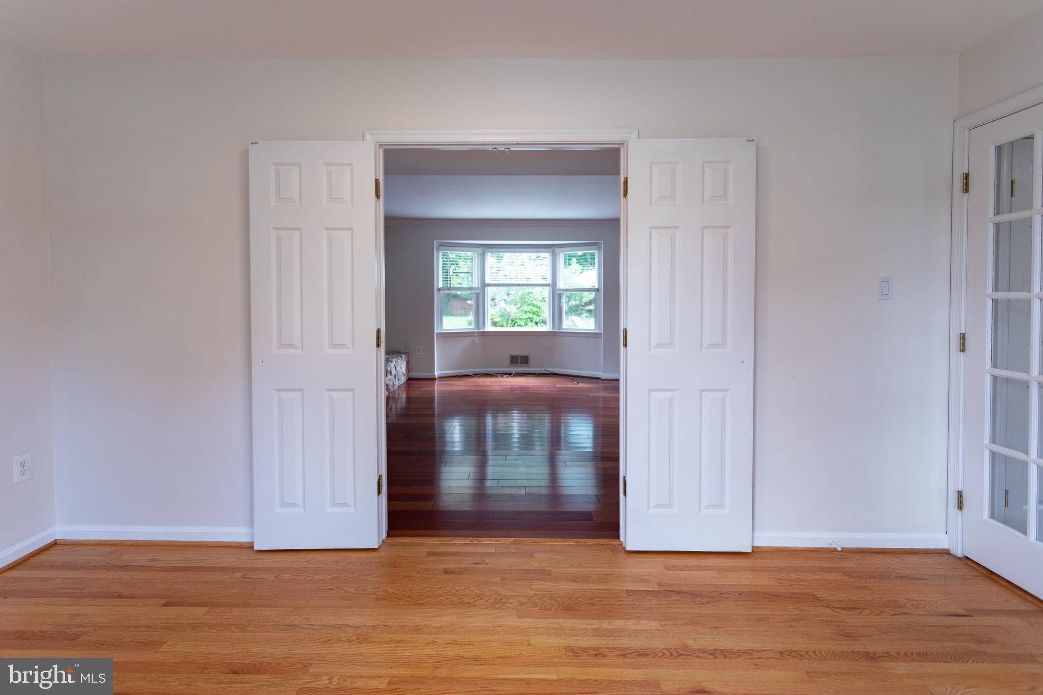 FLOWER VALLEY - Residential Lease