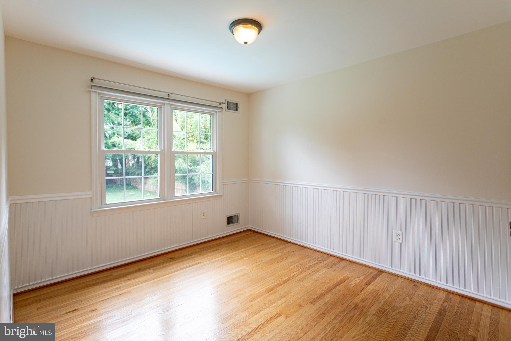 FLOWER VALLEY - Residential Lease