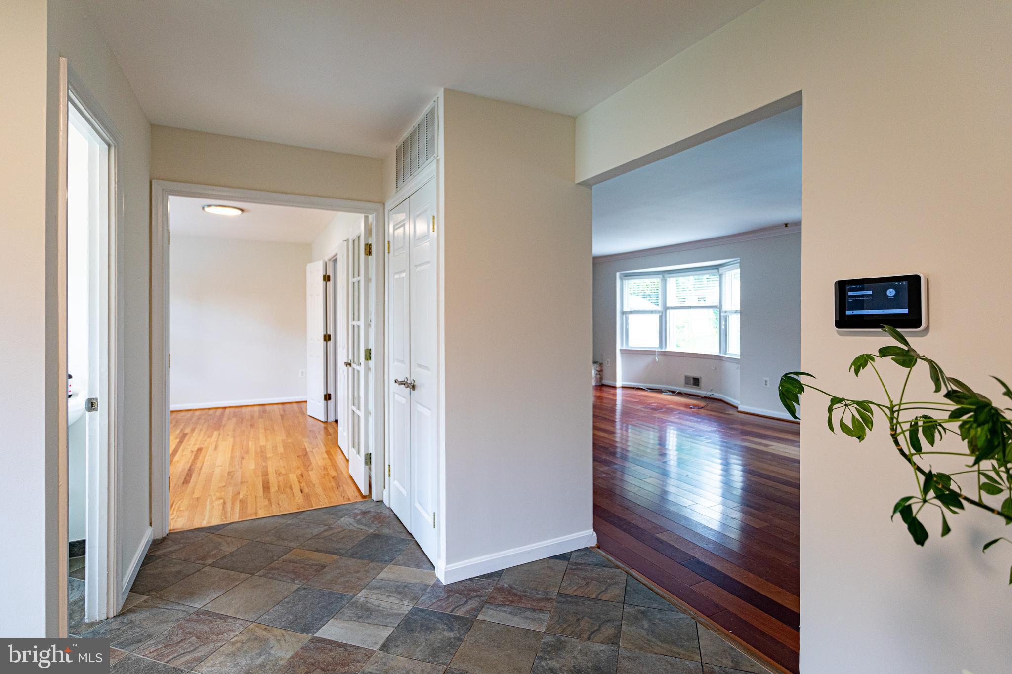 FLOWER VALLEY - Residential Lease