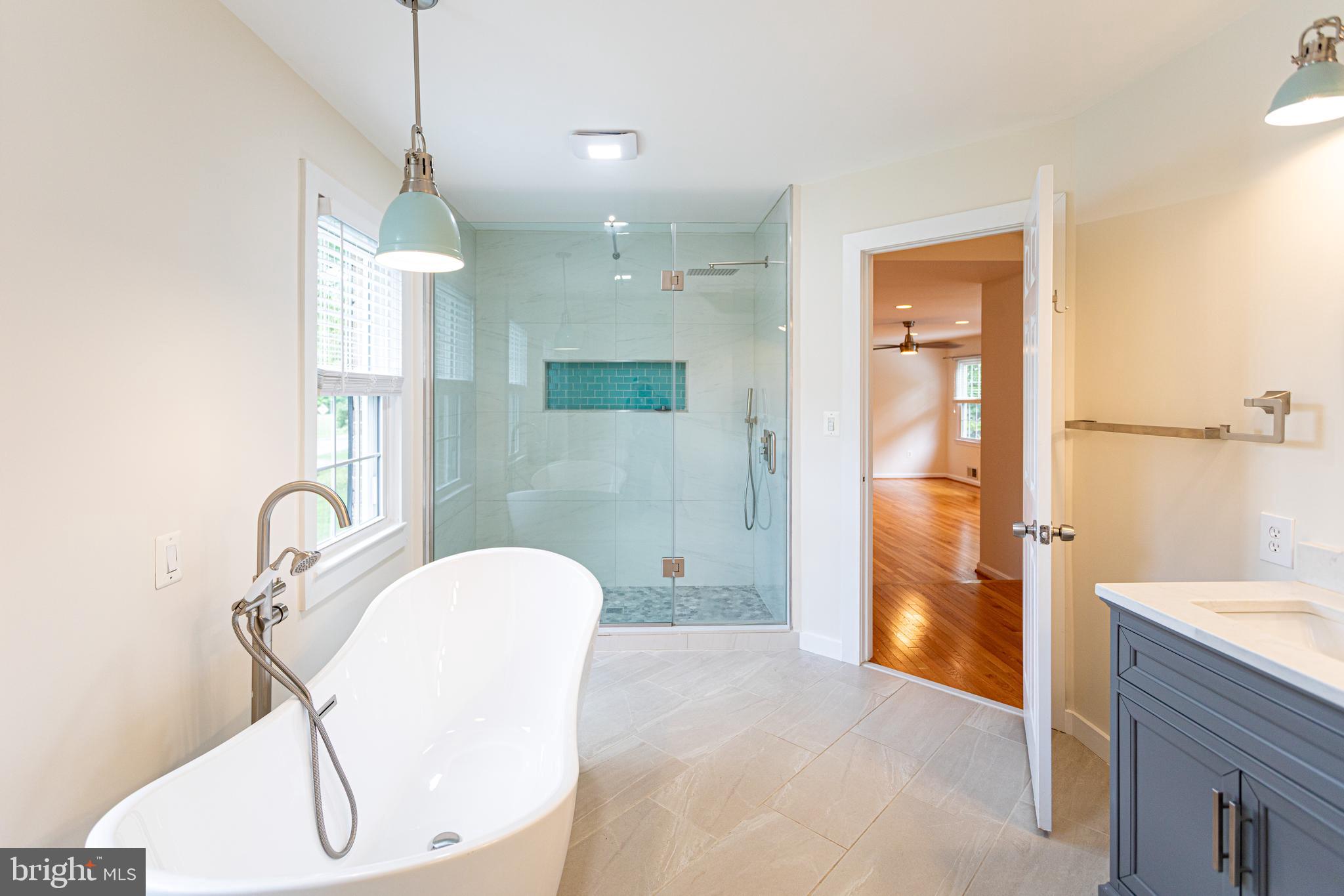 FLOWER VALLEY - Residential Lease