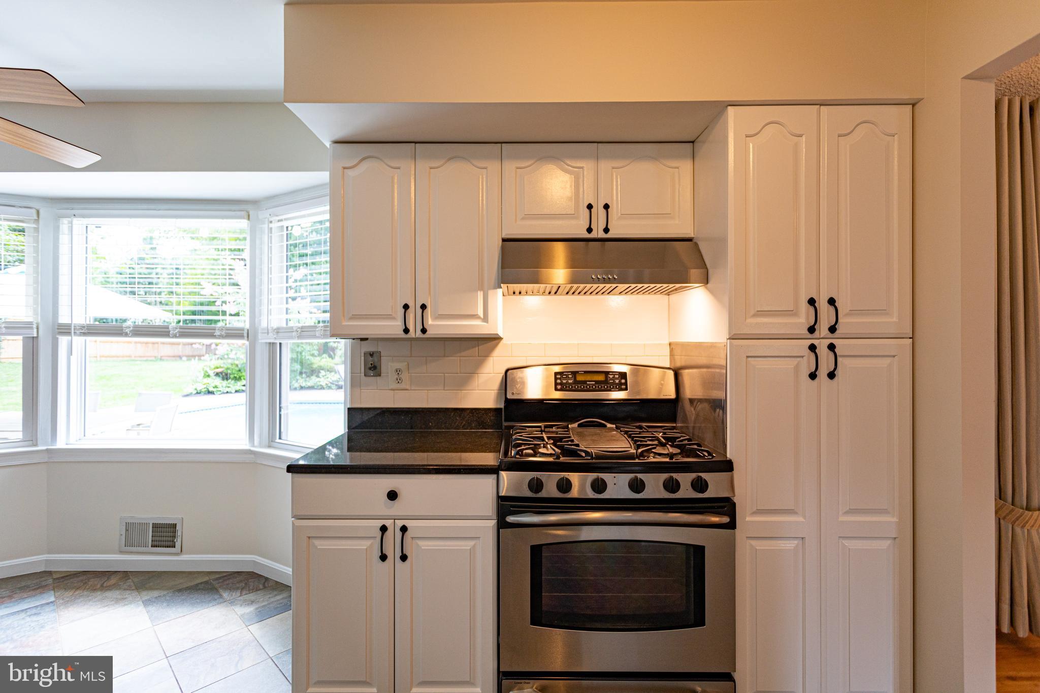 FLOWER VALLEY - Residential Lease