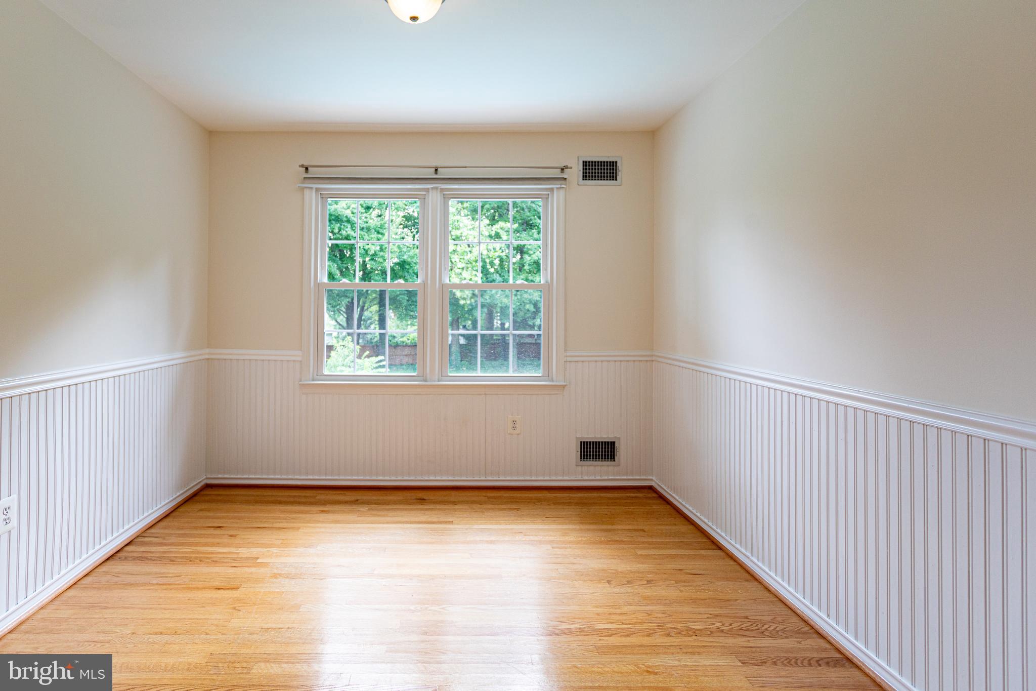 FLOWER VALLEY - Residential Lease