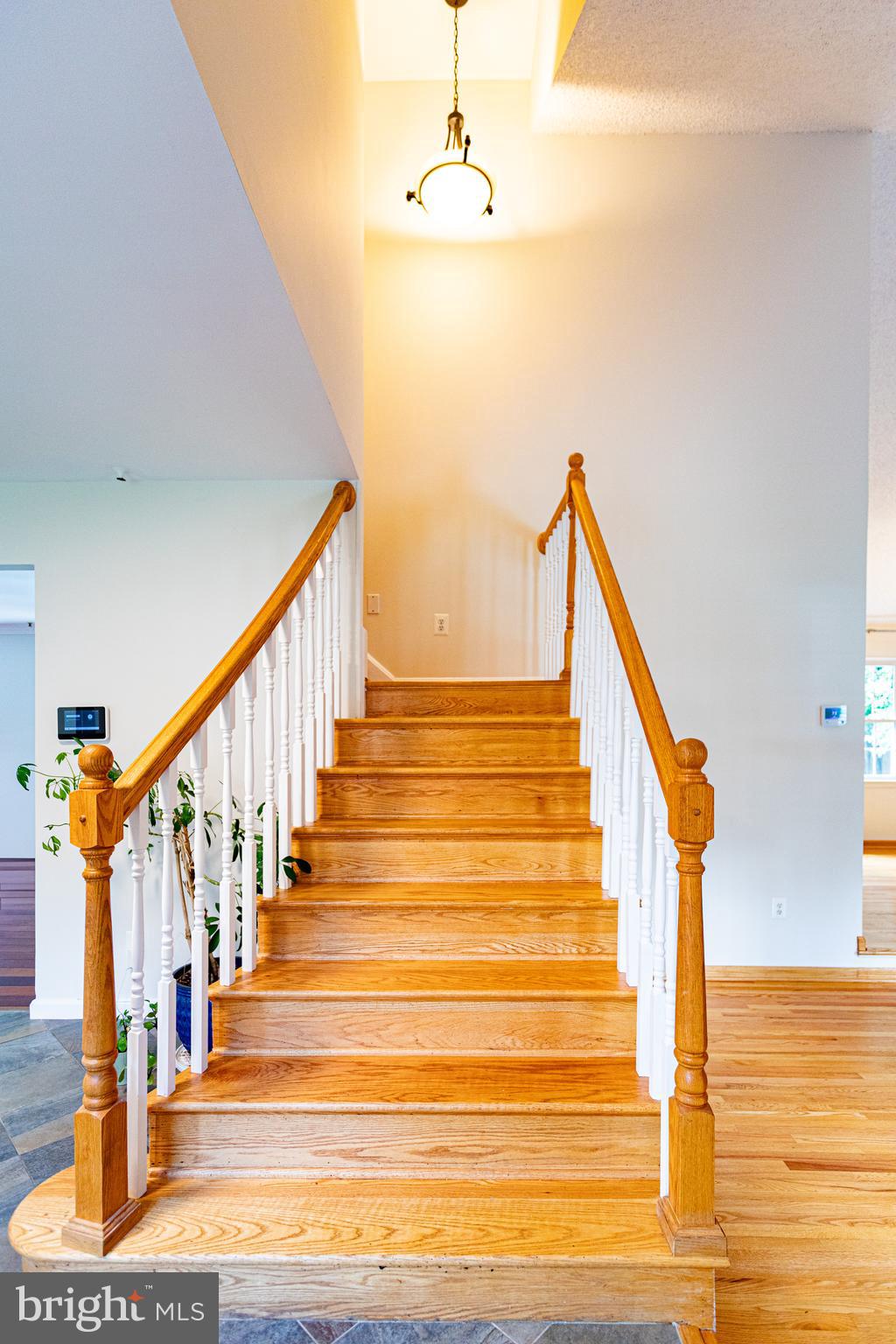 FLOWER VALLEY - Residential Lease