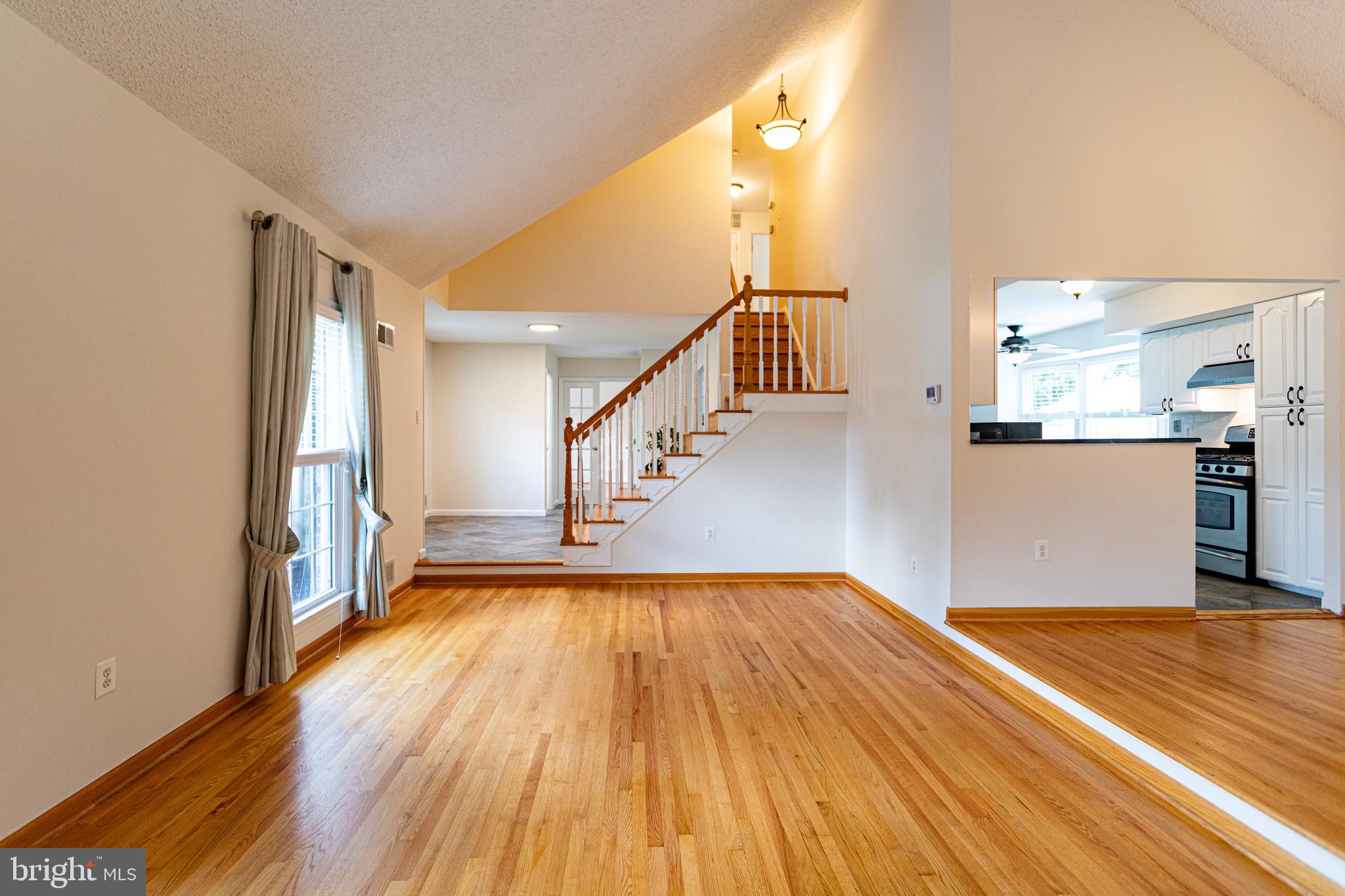 FLOWER VALLEY - Residential Lease