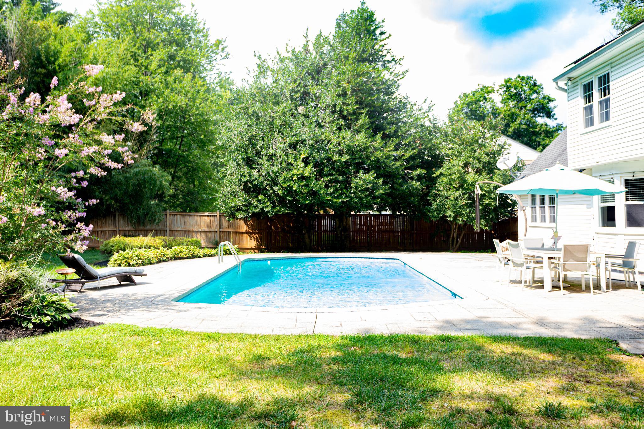 FLOWER VALLEY - Residential Lease