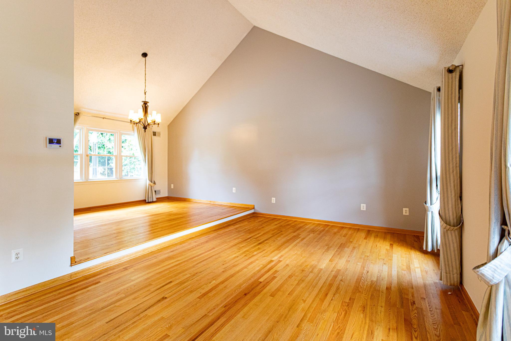 FLOWER VALLEY - Residential Lease