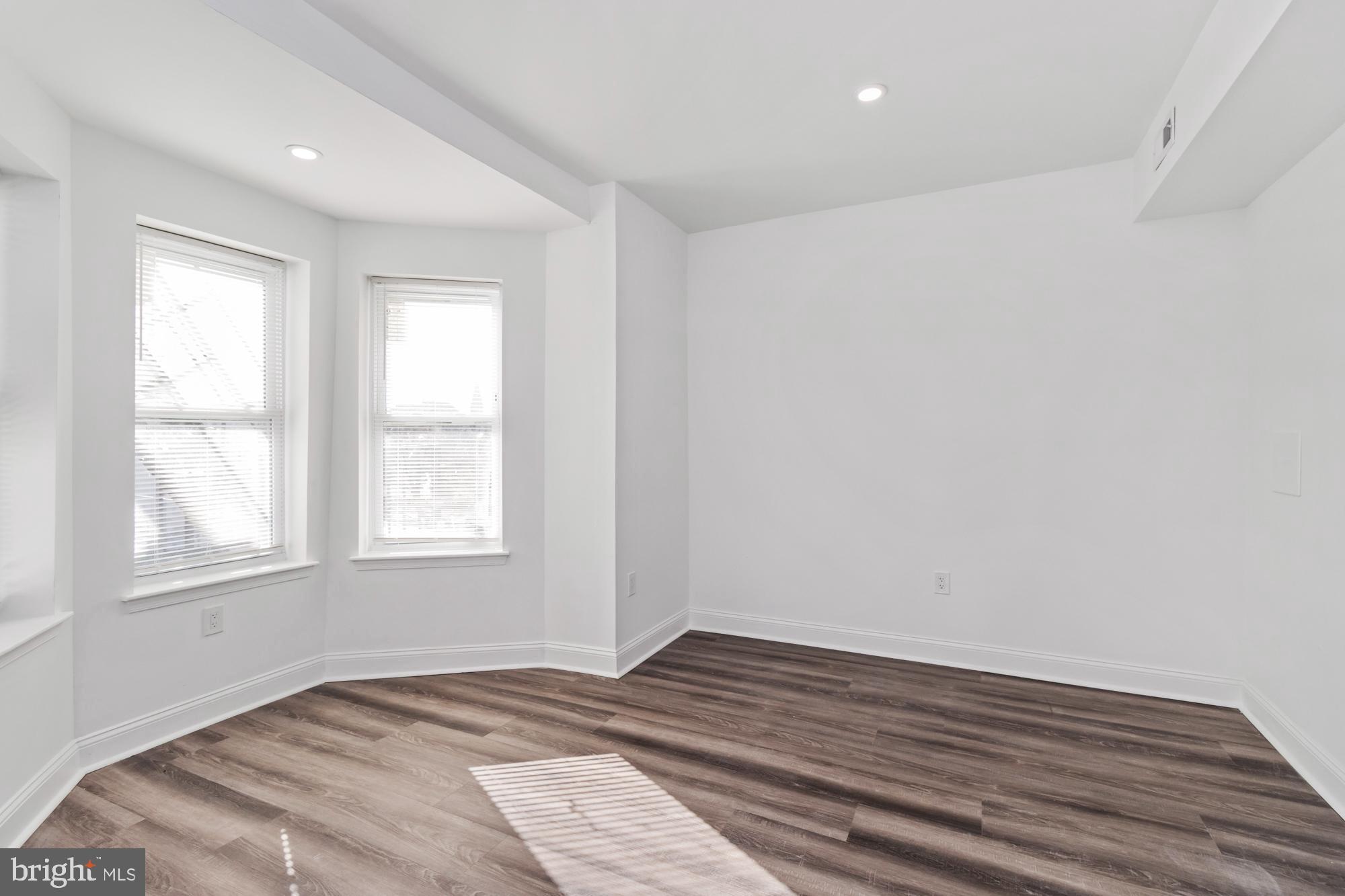 HARLEM PARK - Residential Income