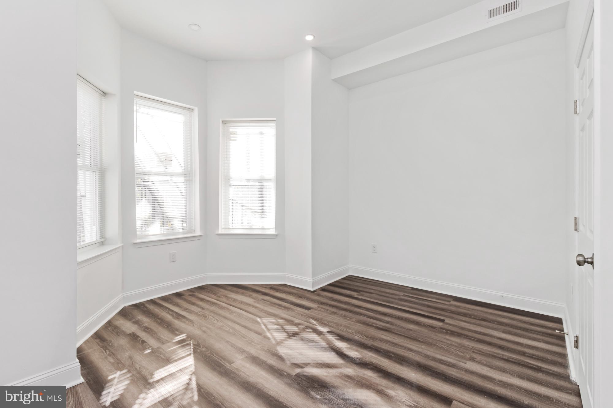 HARLEM PARK - Residential Income