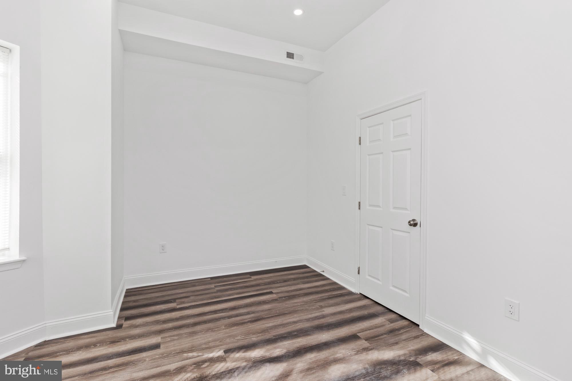 HARLEM PARK - Residential Income