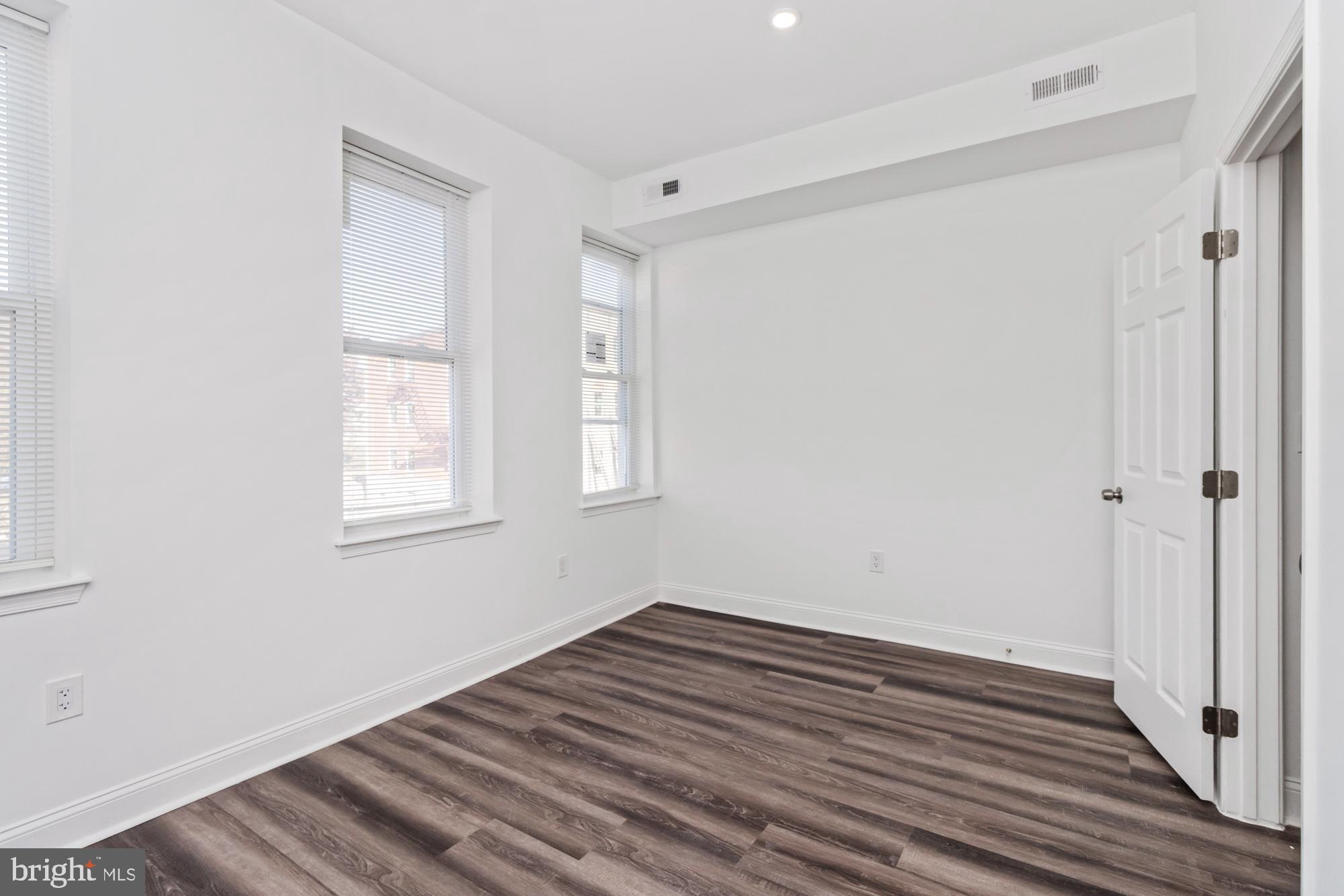 HARLEM PARK - Residential Income