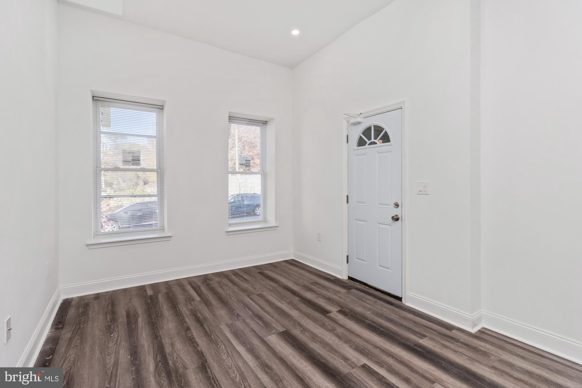 HARLEM PARK - Residential Income