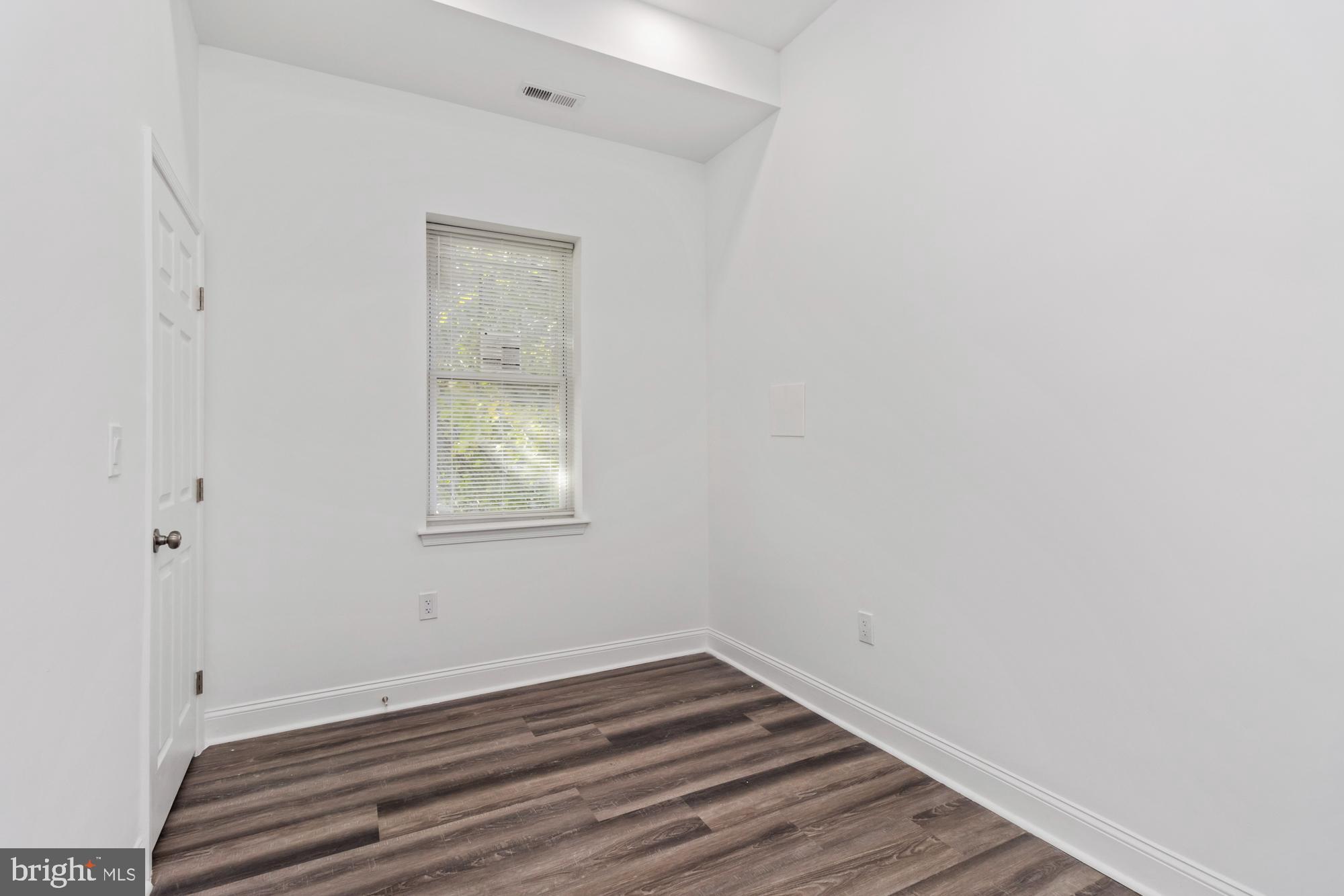 HARLEM PARK - Residential Income