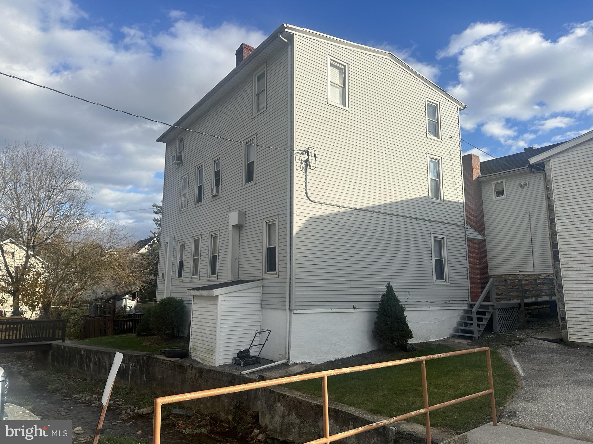 WINDSOR BORO - Residential Income