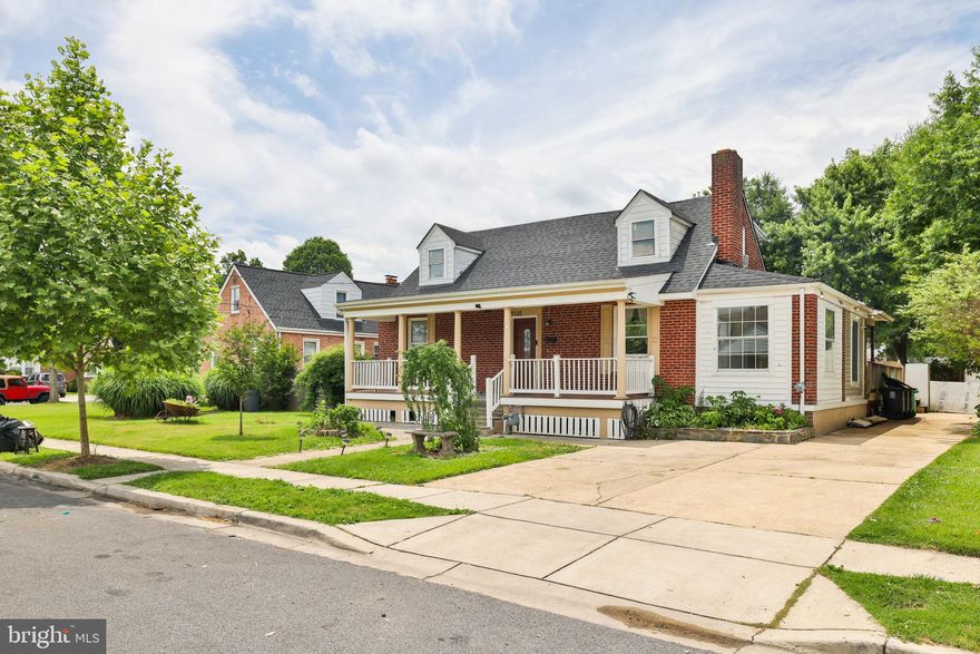 Seller says bring all offers, and did a most recent price improvement. This  home is perfect for a first time homebuyer willing to add their own finishing touches or an investor looking to add to their rental portfolio and start receiving cash flow income with UMD being right around the corner!  *2023 Shingle Roof!*

Single family home loved by one family for 30+ years, beautifully kept and it is conveniently located. 

This home offers 5 comfortable bedrooms, 3 bathrooms and an office space &/or play room for the little ones! 

As you enter through the front porch into the welcoming living room you will notice recessed lighting, flooring on main level which has been recently upgraded with modern luxury vinyl flooring (installed on top of hardwood floors), during the winter season you can cozy up near the wood burning fireplace. Adjacently you will find your dining area which easily flows into your kitchen offering stainless appliances, beautiful countertops and plenty of cabinet space.

At the lower level you will enjoy of a fully finished basement serving as a versatile space for recreation, and an additional living space for guests or extended family offering a full bathroom with a separate entrance for added privacy and convenience. 
The double driveway accommodates multiple vehicles with ease, needless to say there is also plenty of on-street parking. 
Once you head on to the back of the house you will find a large fenced-in leveled back yard, making your outdoor activities and family gatherings very enjoyable. 

All of life's conveniences are located nearby - public transportation, public library, shopping centers, dinning, and entertainment. 
Easy access to downtown DC, Takoma, PG Plaza, W. Hyattsville metros, and a future Purple Line station. Also very near of parks and hiking/biking trails.

Si tiene alguna pregunta o duda y necesita hablar con alguien que hable español, no dude en comunicarse con Andrea, al numero que comienza con 240.