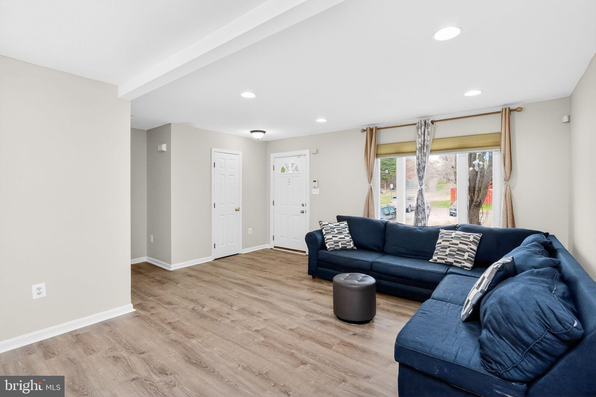 WAYSIDE VILLAGE - Residential