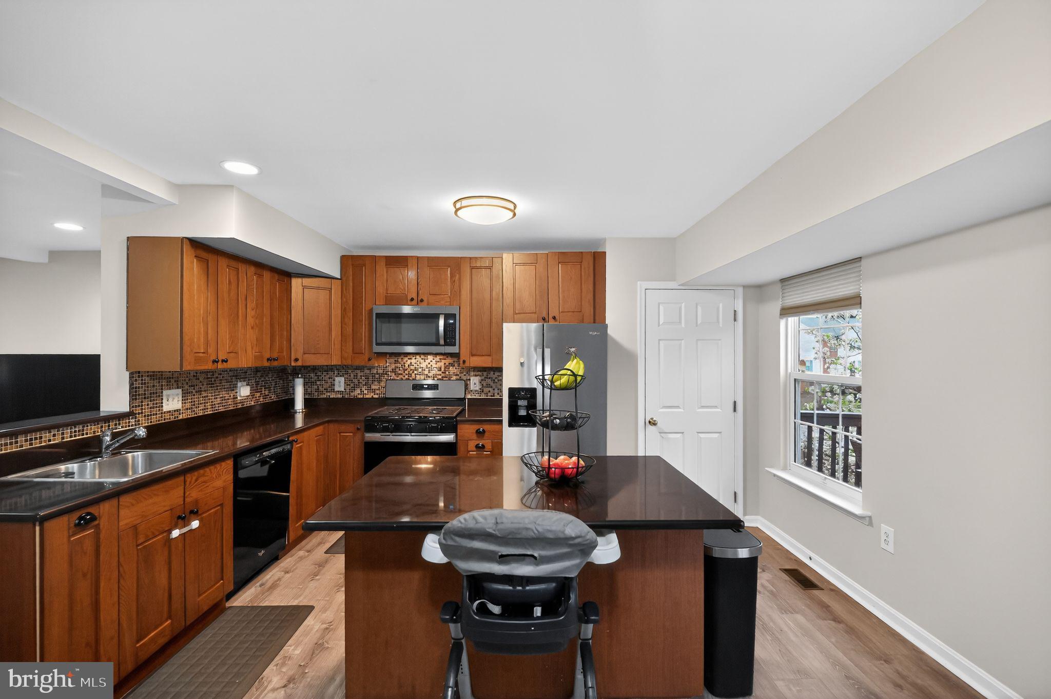 WAYSIDE VILLAGE - Residential