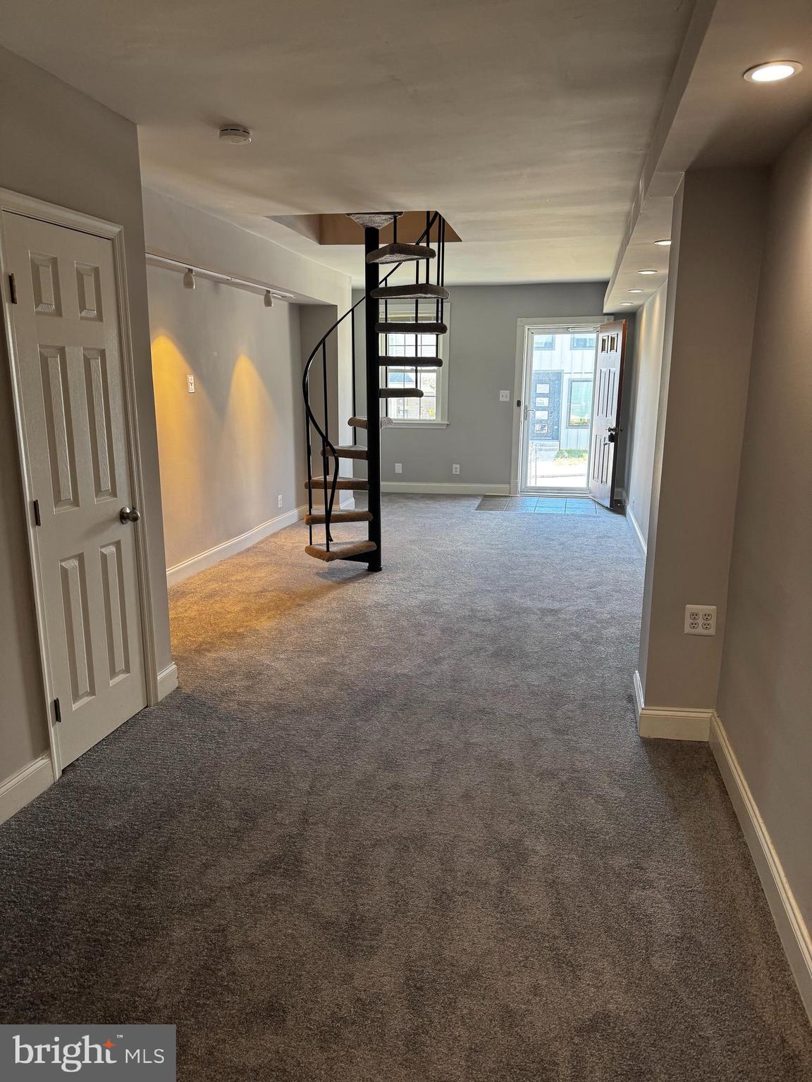 3535 BUENA VISTA AVENUE