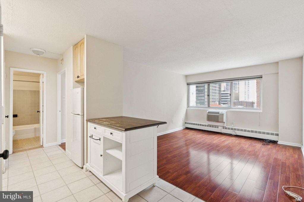 Photo of 2101 Chestnut Street #719, PHILADELPHIA, PA 19103 (MLS # PAPH2546556)