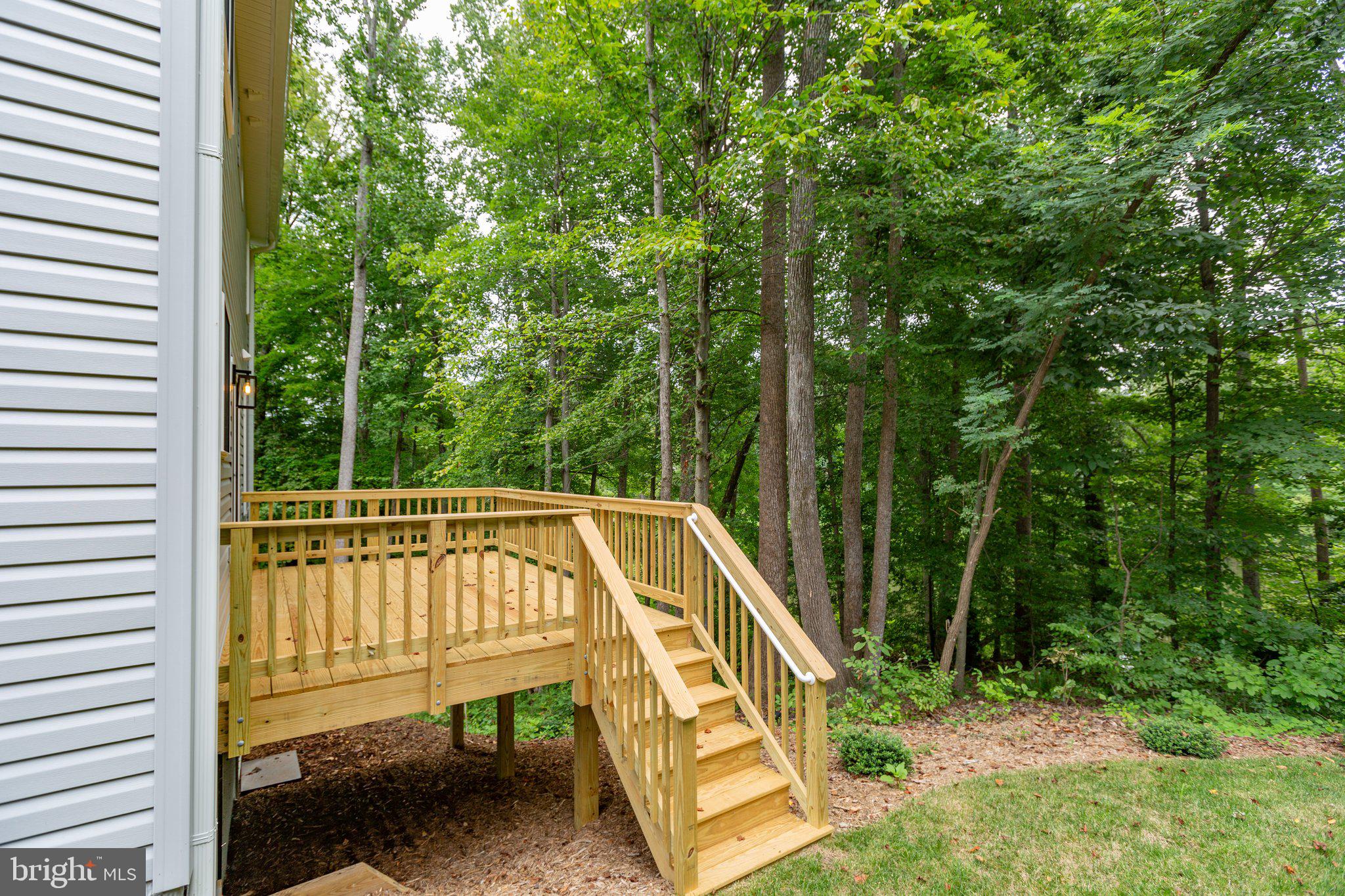 PRESIDENTIAL LAKES - Residential