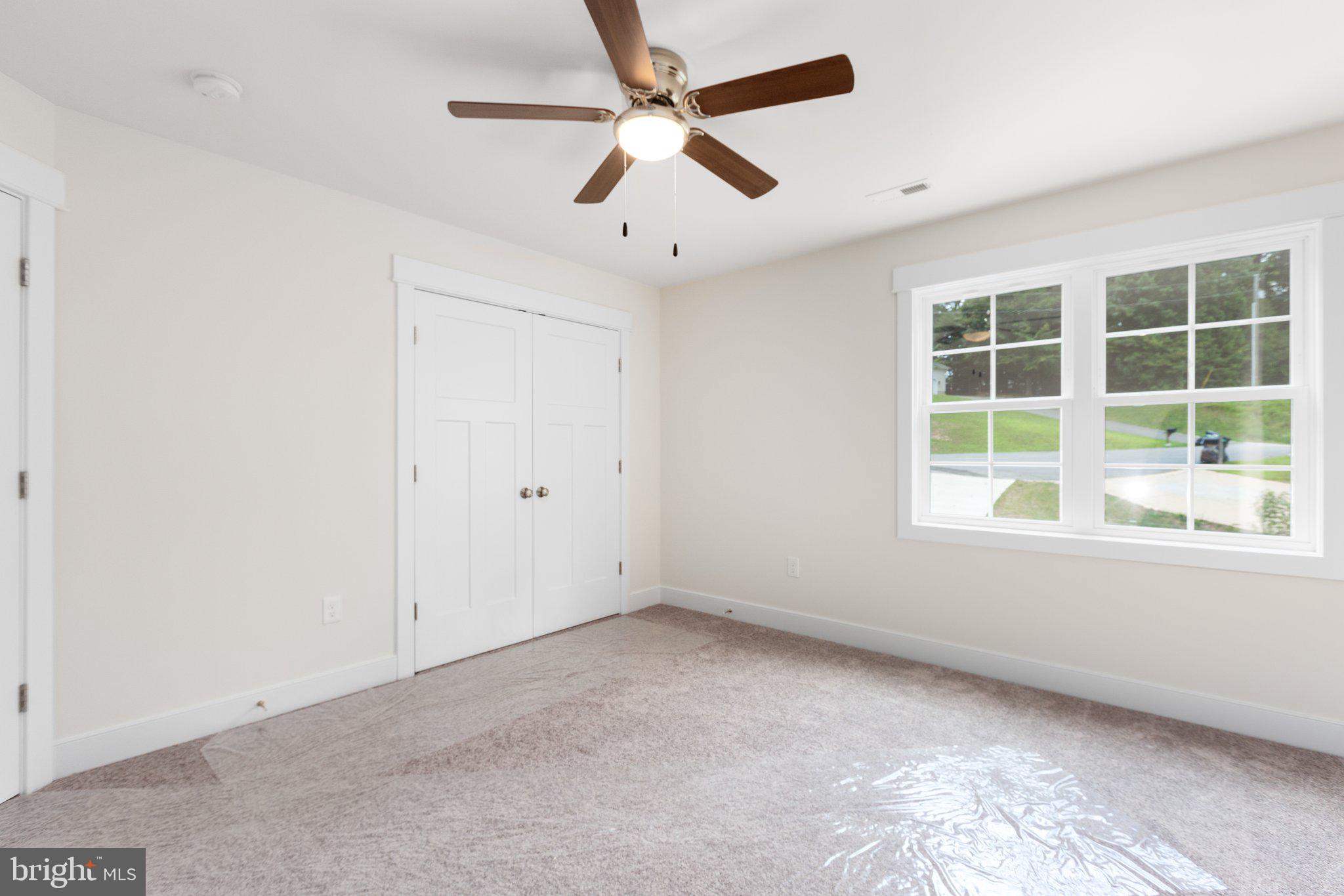 PRESIDENTIAL LAKES - Residential