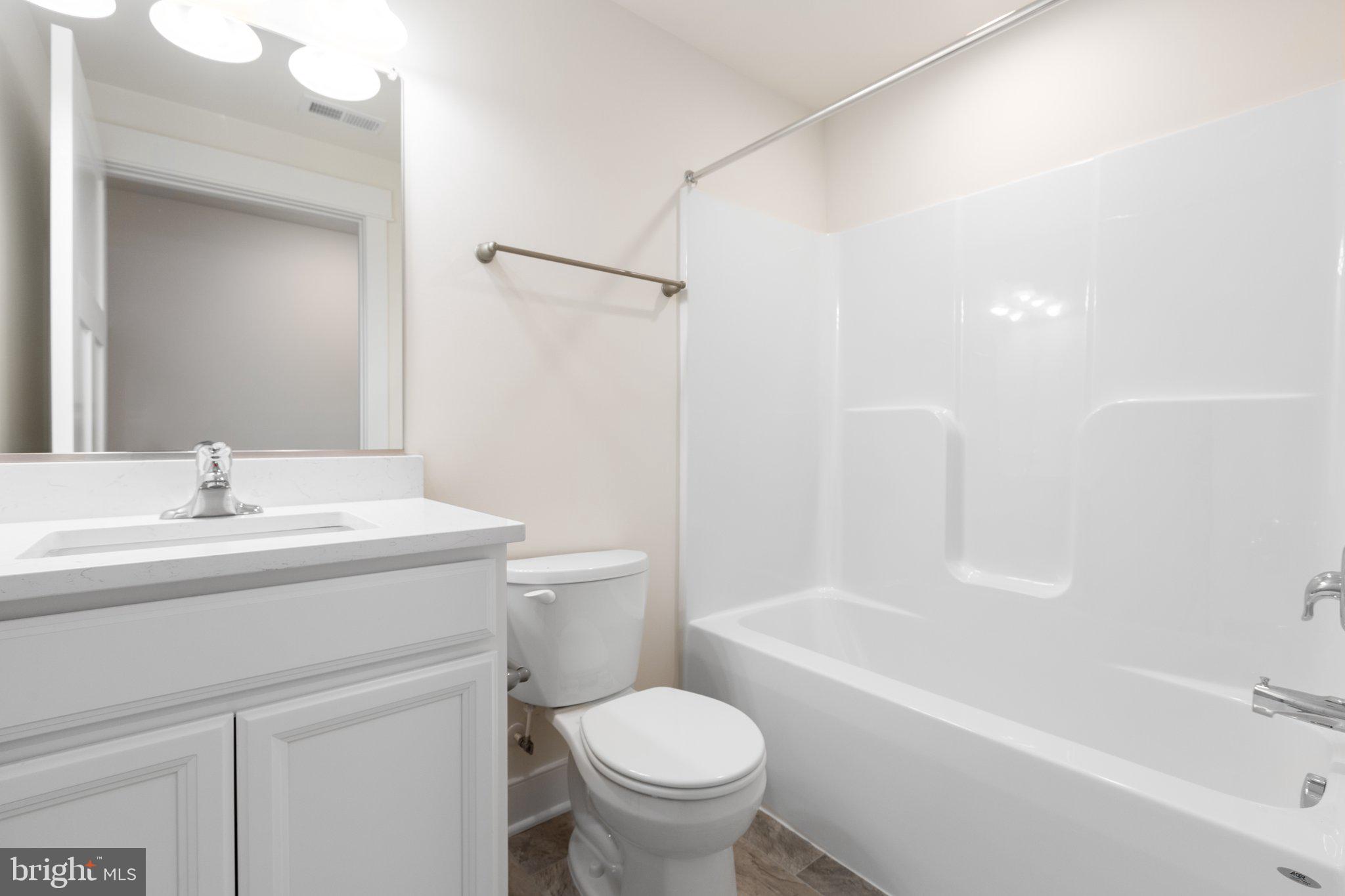 PRESIDENTIAL LAKES - Residential