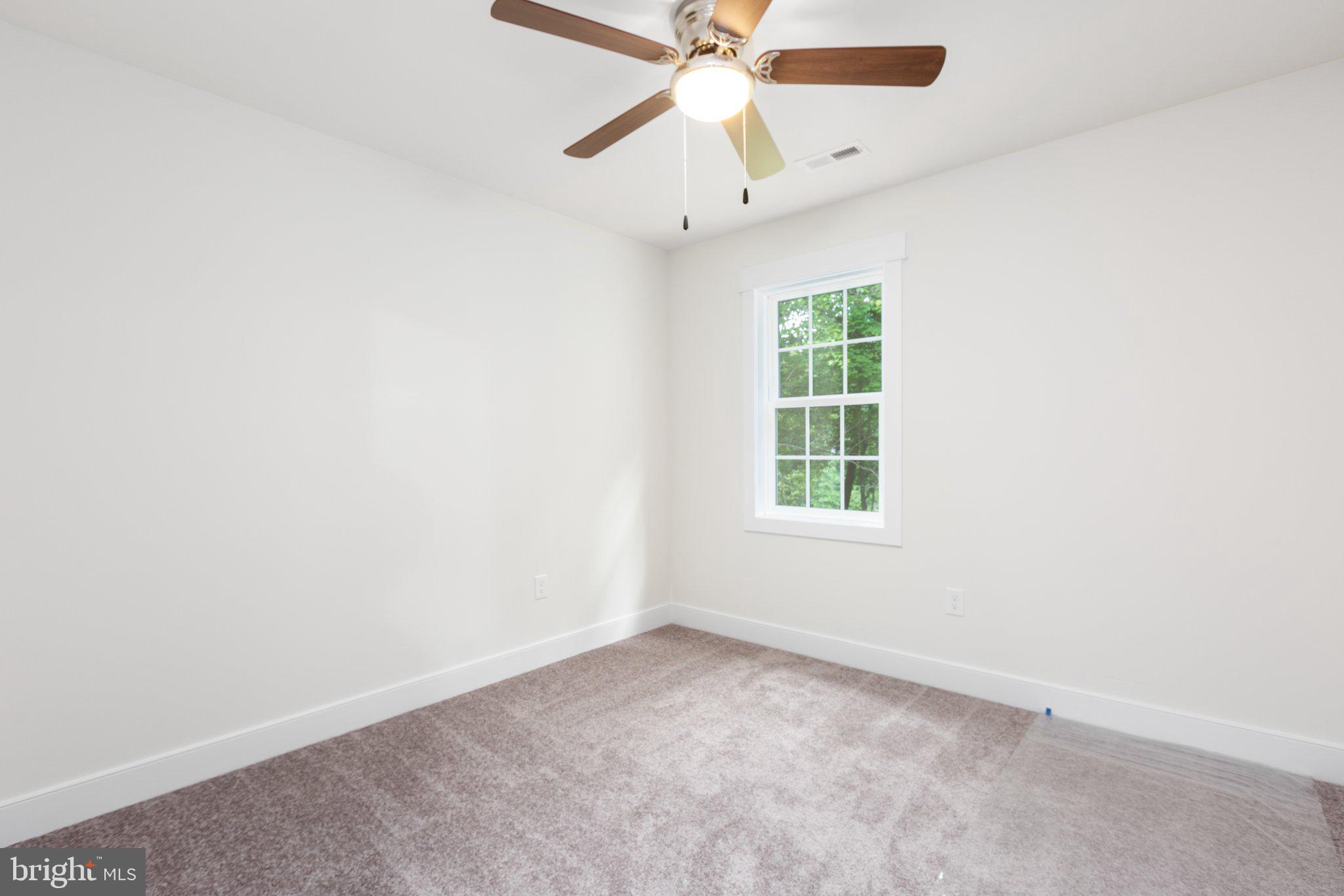 PRESIDENTIAL LAKES - Residential