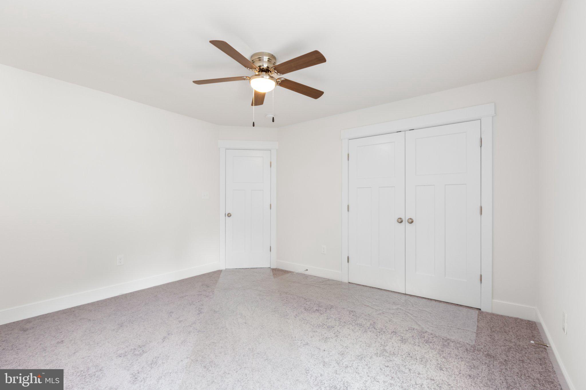 PRESIDENTIAL LAKES - Residential