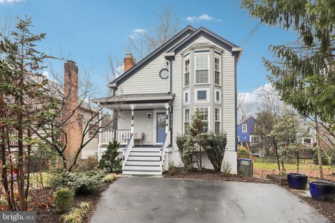 8413 HOLLIS LANE VIENNA VA 22182