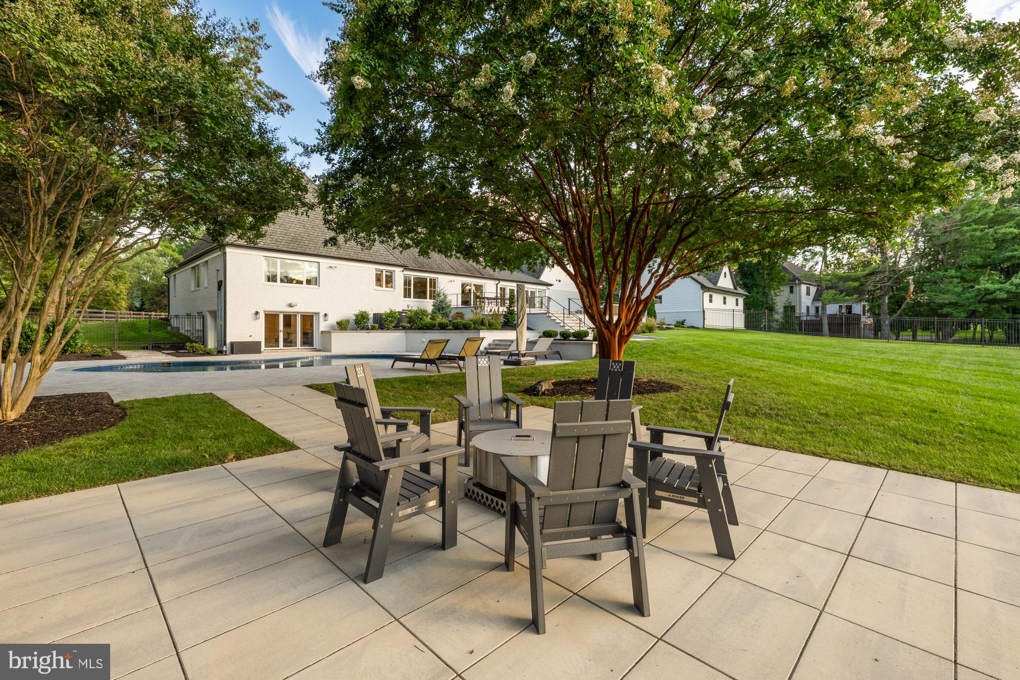 TRAVILAH MEADOWS - Residential