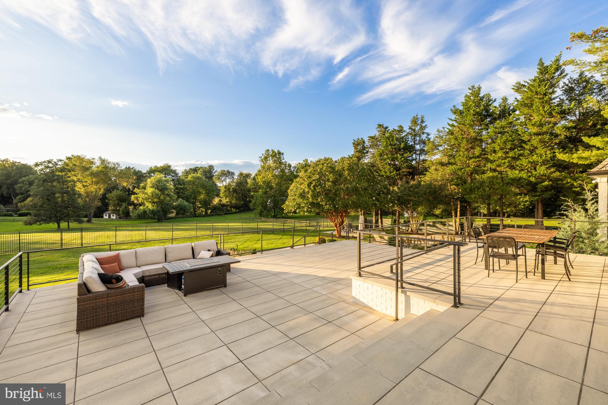 TRAVILAH MEADOWS - Residential