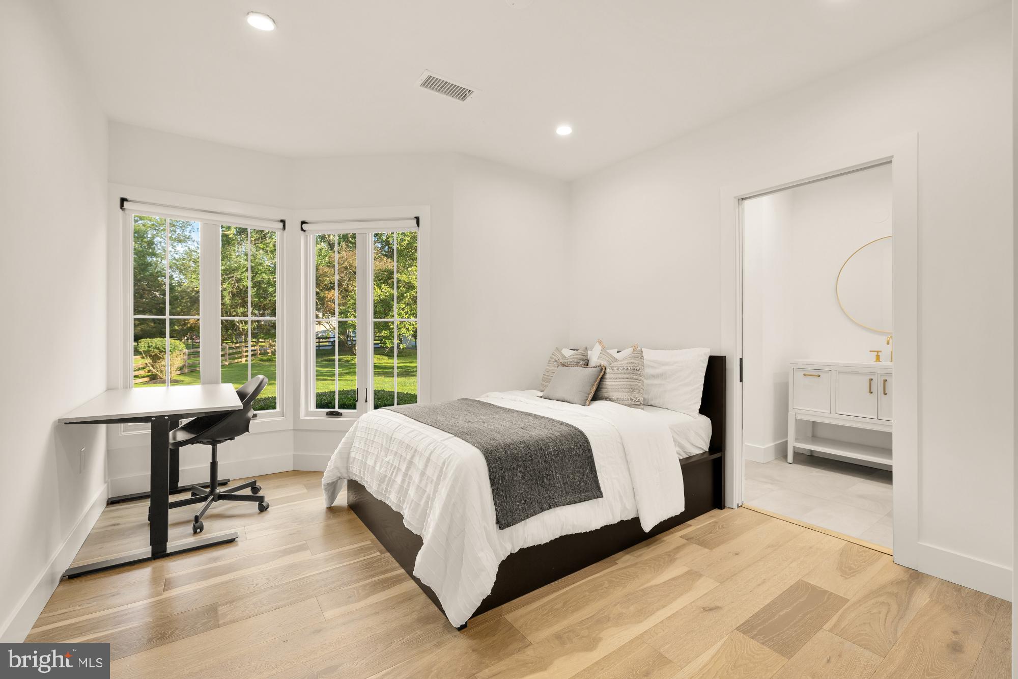 TRAVILAH MEADOWS - Residential