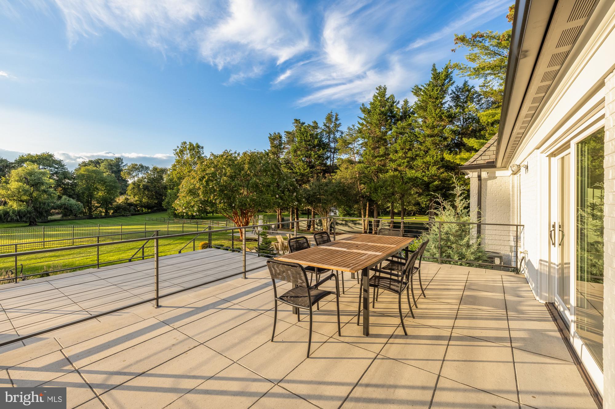 TRAVILAH MEADOWS - Residential